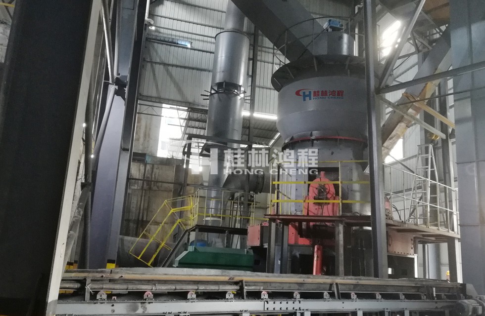 礦渣立磨礦渣微粉加工高爐礦渣微粉磨機廠家桂林鴻程的HLM礦渣立式輥磨機