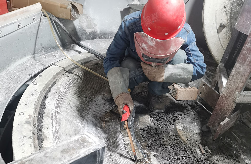 點贊!鴻程榜樣!無懼炙烤,追求卓越,實現服務“超預期” 點贊!鴻程榜樣!無懼炙烤,追求卓越,實現服務“超預期”